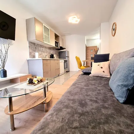 Julia * Biograd Na Moru